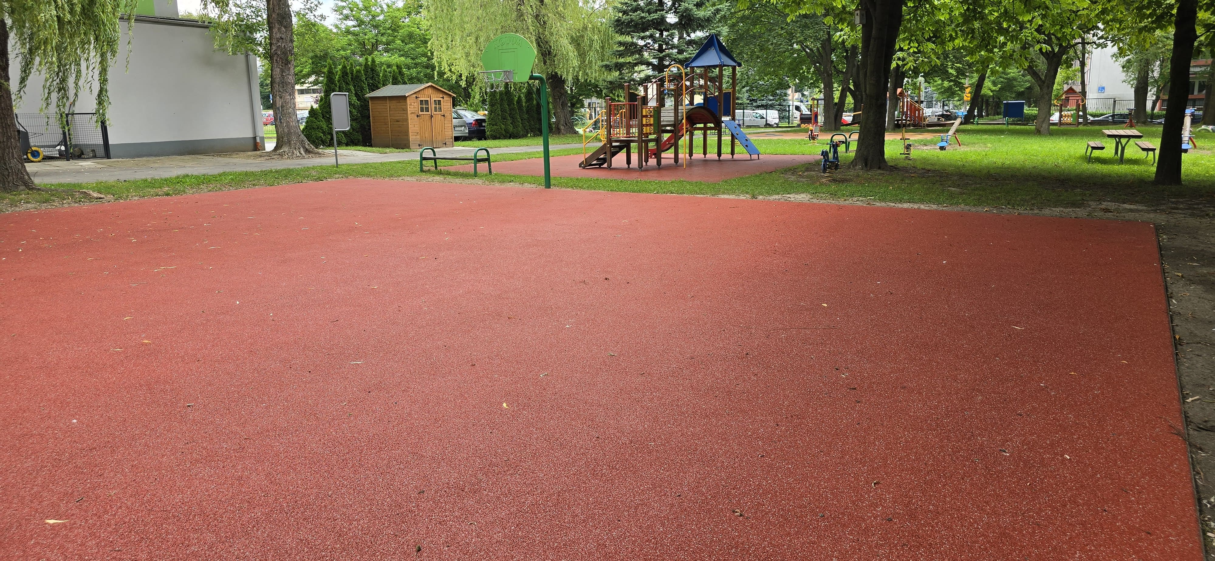 Nowo Wyremontowane Boisko Przedszkola nr. 144
