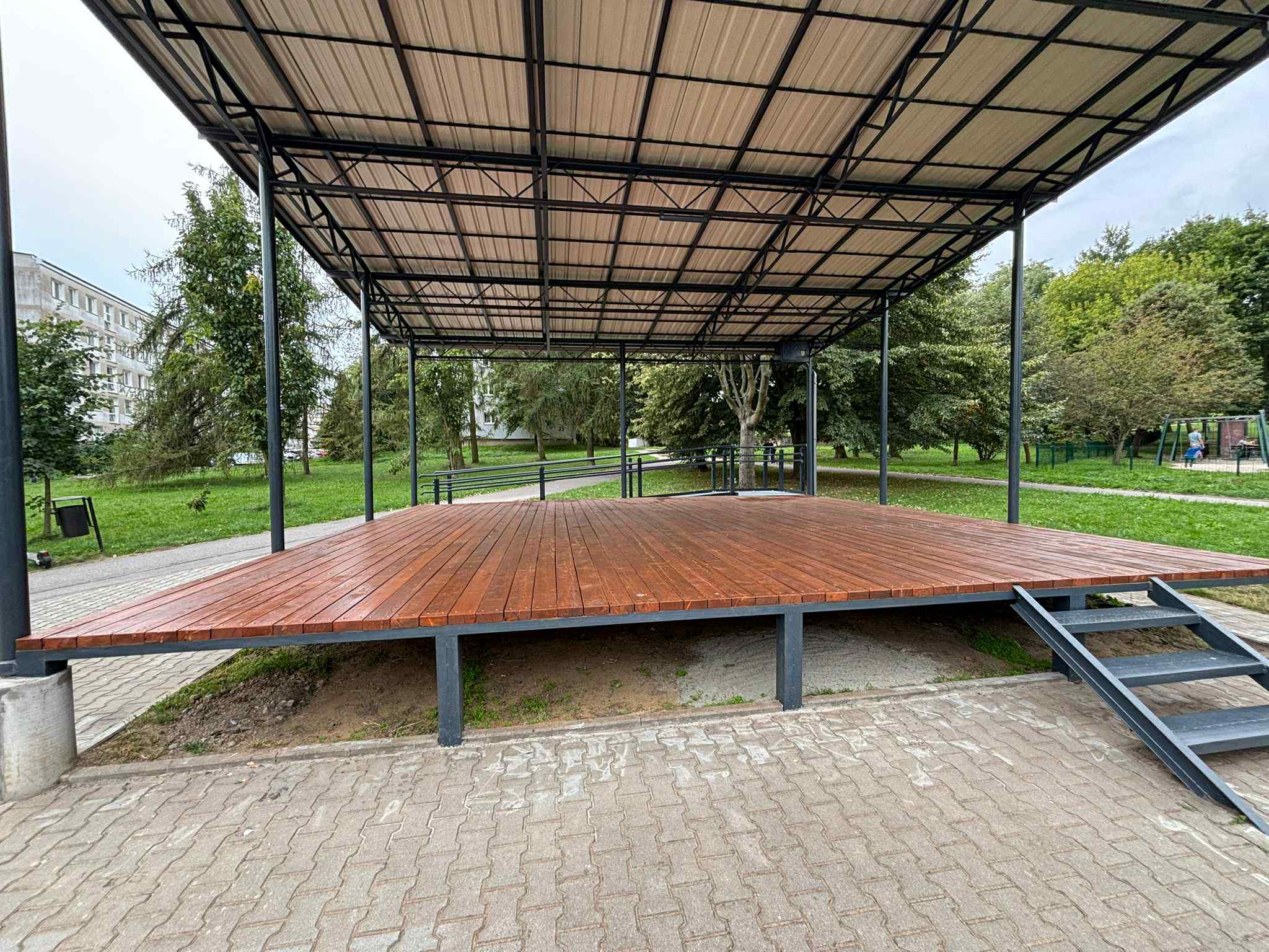 Nowa estrada na Plantach Mistrzejowickich – idealne miejsce na pożegnanie lata! 